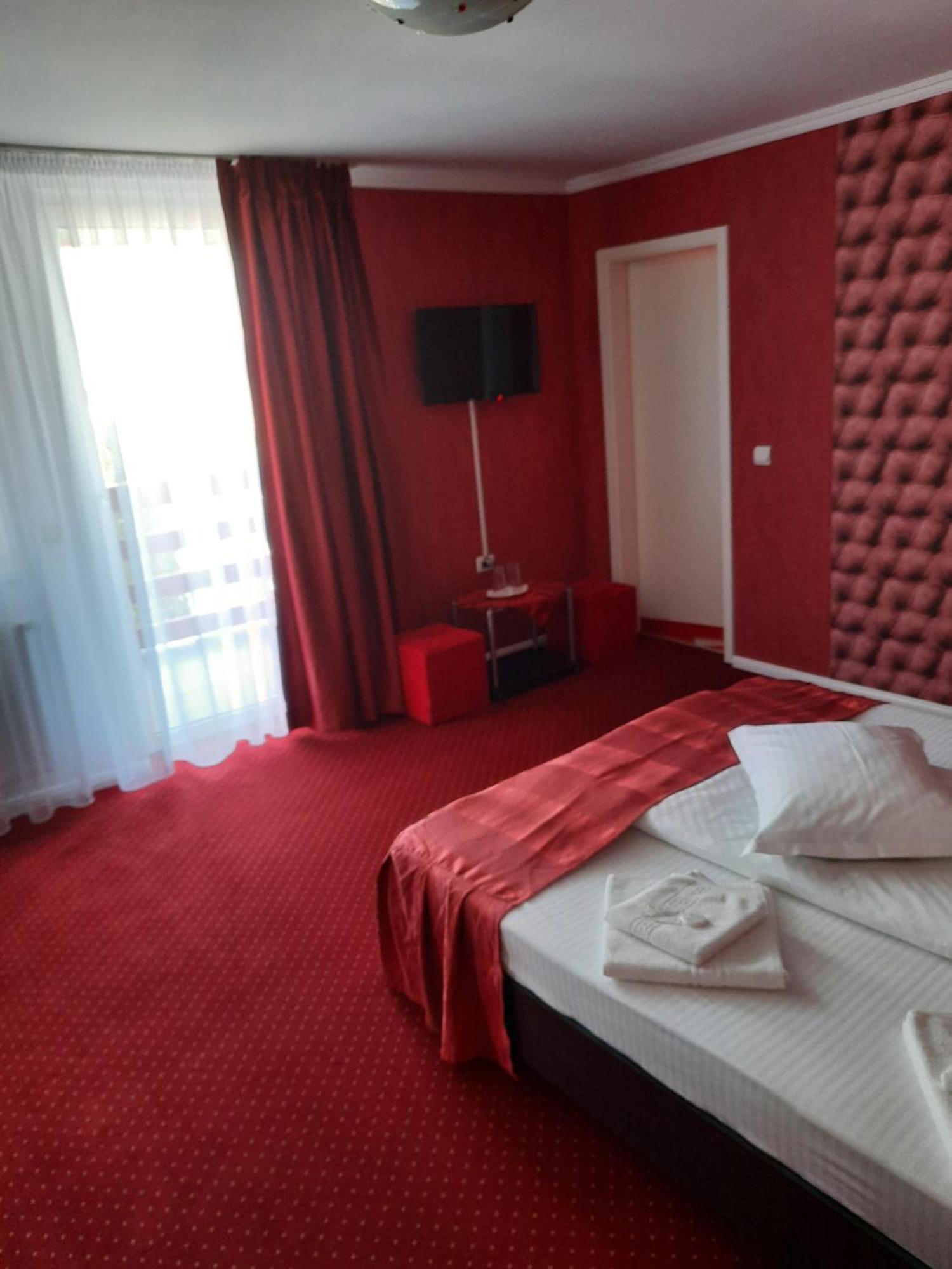 Pensiunea D&D Făgăraş Habitación foto